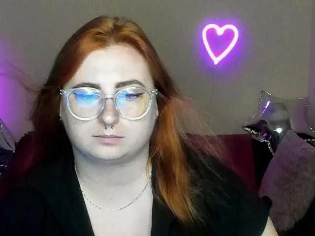 Aliciaredluv on BongaCams