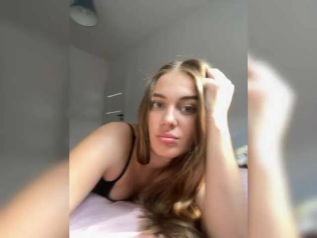 Alisa3 on BongaCams