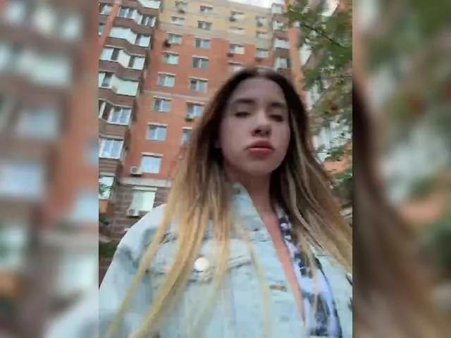 alizii on BongaCams