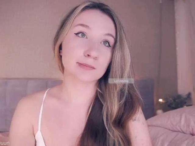 alyyyson on BongaCams