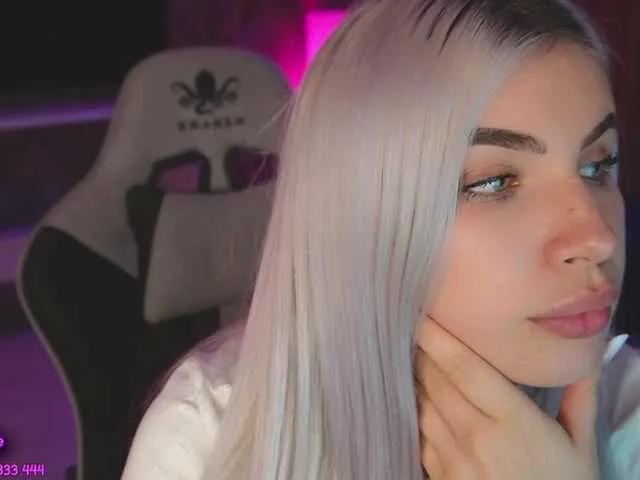 aminahaze on BongaCams