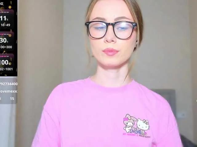 AminaLuxuryyy on BongaCams