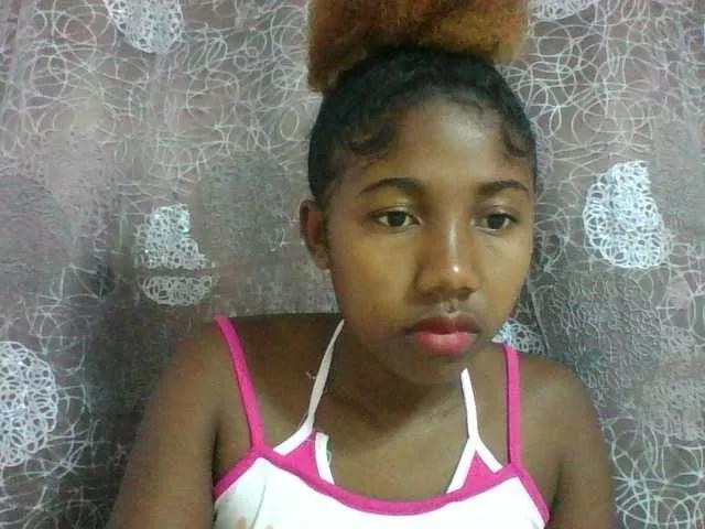 Annah21 on BongaCams 