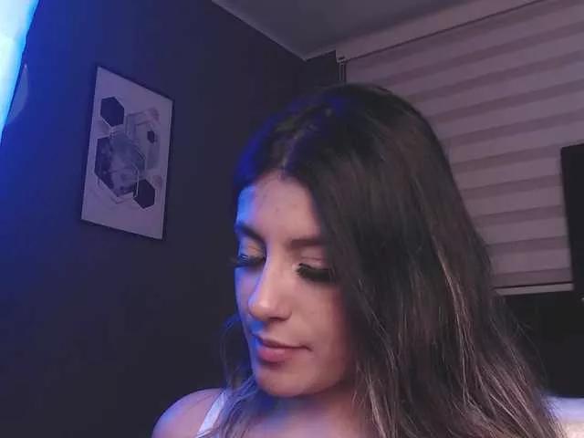Anneee on BongaCams 
