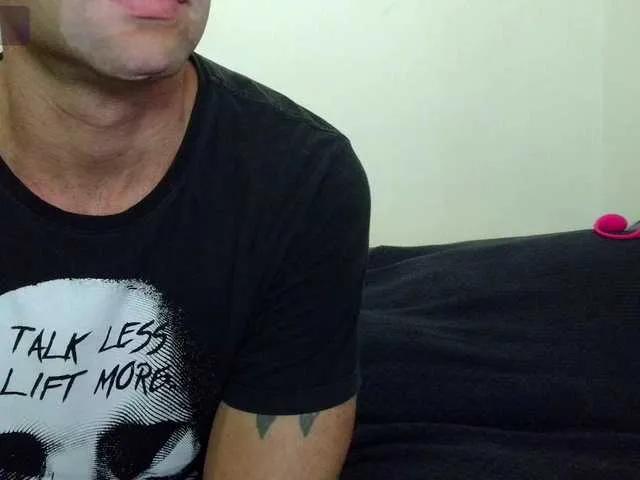 august-laura on BongaCams