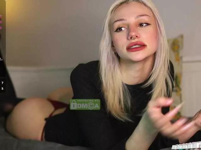 babeholly from BongaCams
