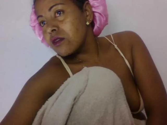 Barbie12 on BongaCams 
