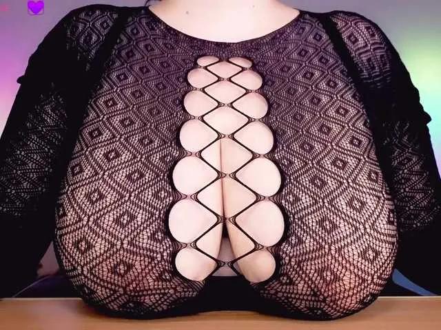 BustyDelight on BongaCams