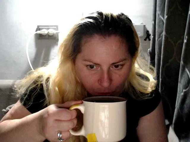 candycream74 on BongaCams