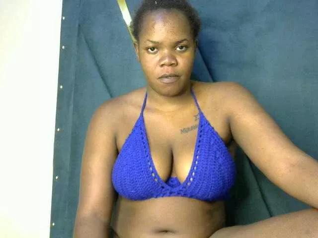 Coconaya on BongaCams 