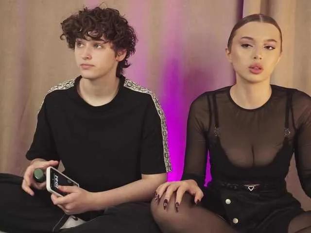 couplesilkk on BongaCams