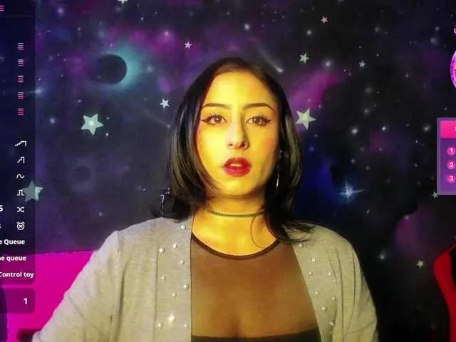 Cristaldeleons on BongaCams