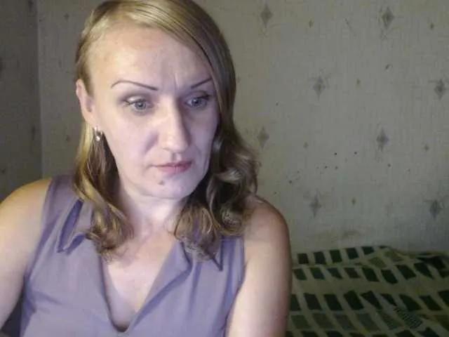 deniseblare on BongaCams