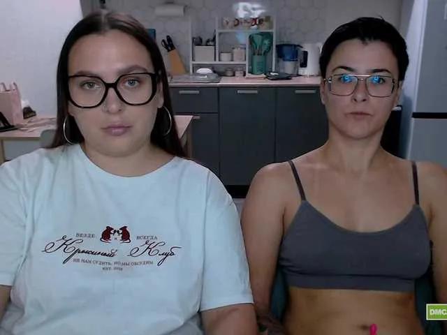 dreamteamgirls on BongaCams