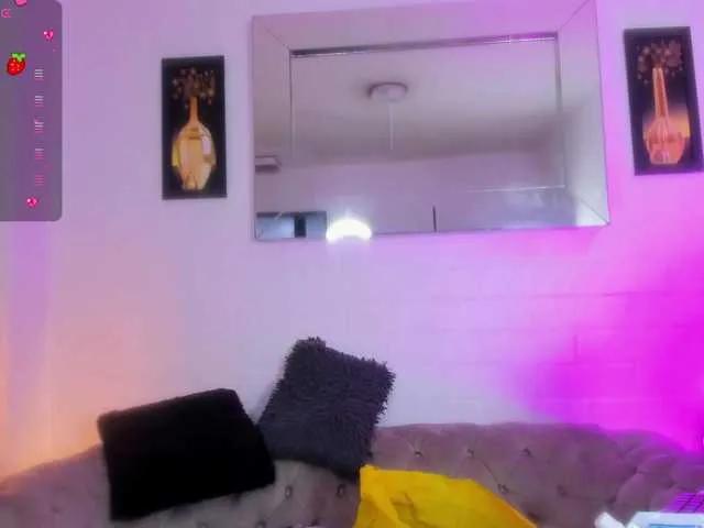 EllenaBoobs on BongaCams 