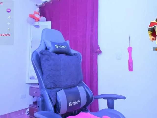esmeraldamilf on BongaCams 