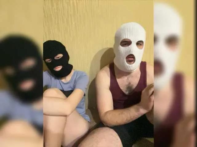 ezhevikaa from BongaCams