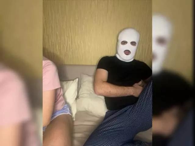 ezhevikaa from BongaCams