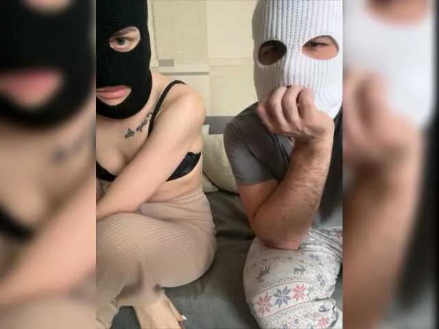 ezhevikaa from BongaCams