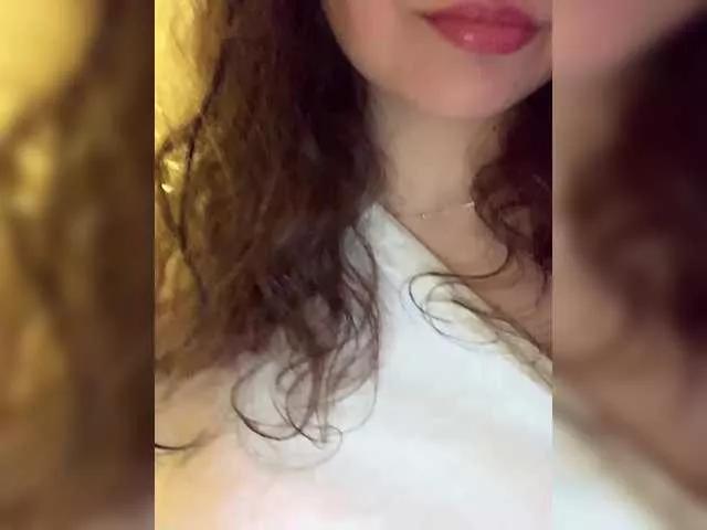 FeeBee on BongaCams 