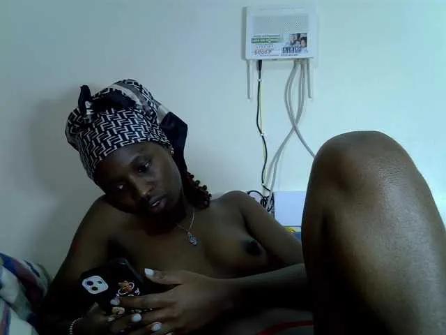Fineasslyn on BongaCams