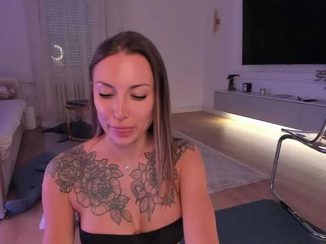 Foxe-Sailey on BongaCams