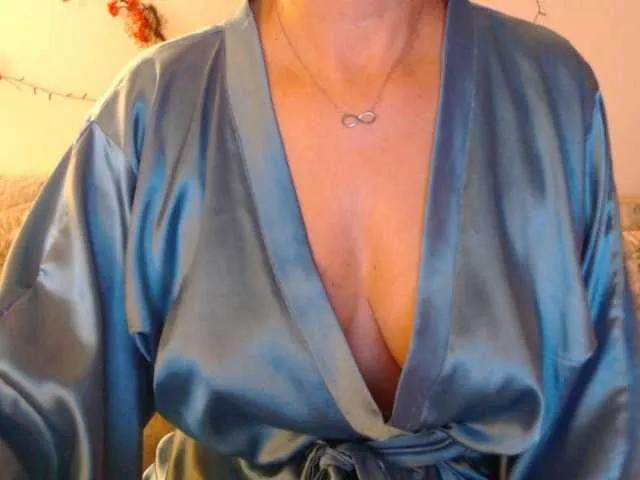 goodSnowQueen on BongaCams