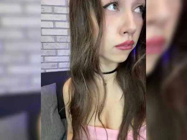 Jade8887 on BongaCams