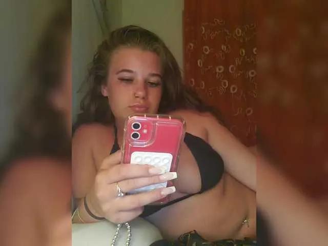 jasminbunny19 on BongaCams