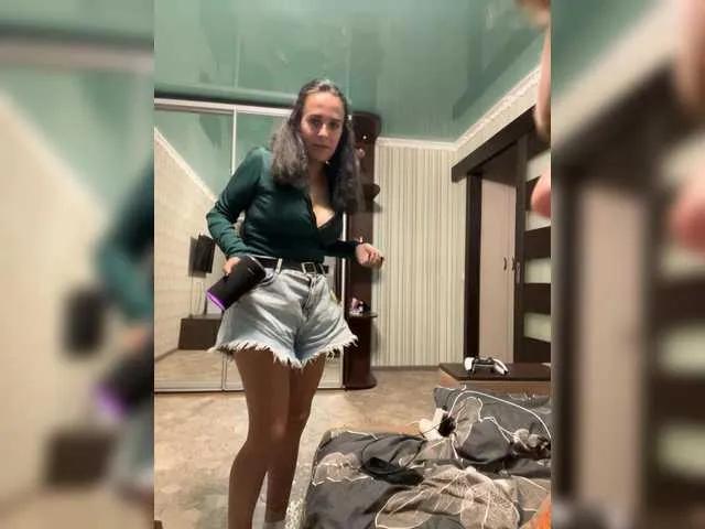 Jeanna on BongaCams