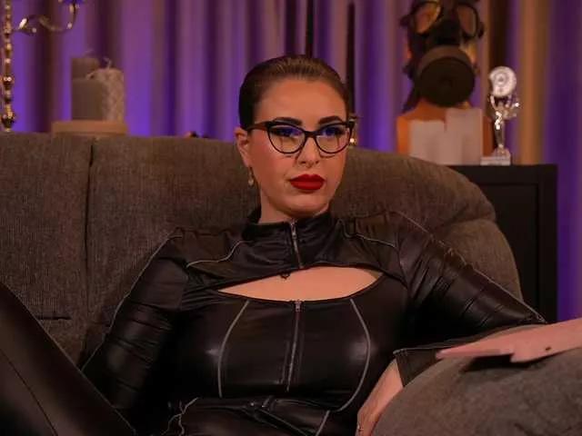 KellyKent on BongaCams 