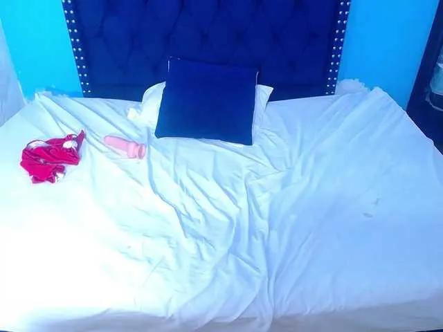 kinky-redhead18 on BongaCams 