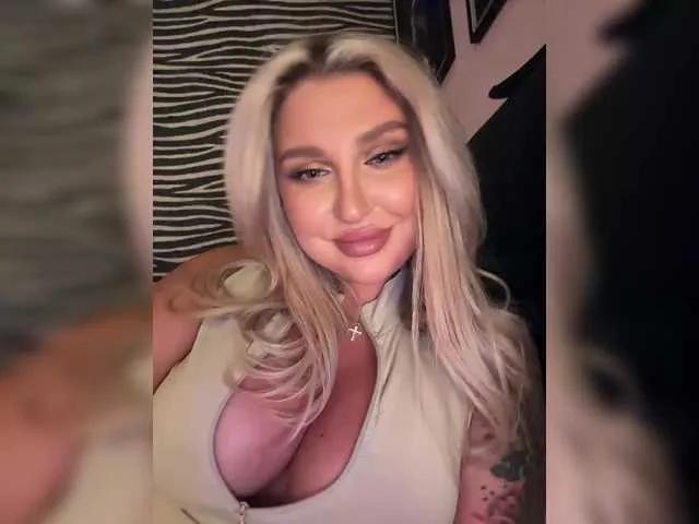 Kotofeyka1 on BongaCams