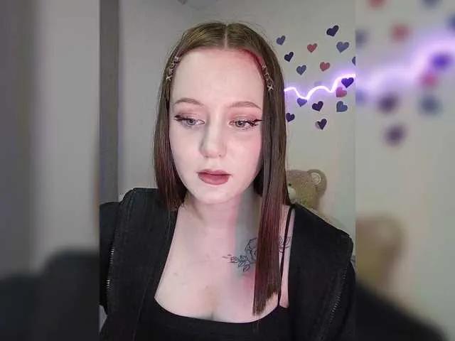 LolaMin on BongaCams