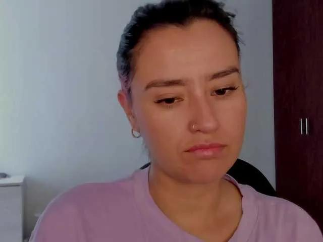 milagrey1 on BongaCams