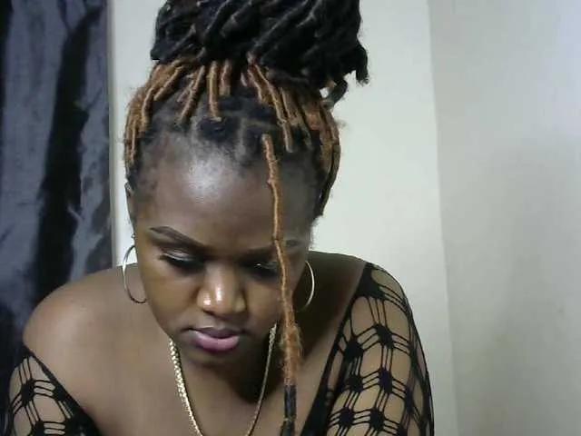 miss-caramel on BongaCams