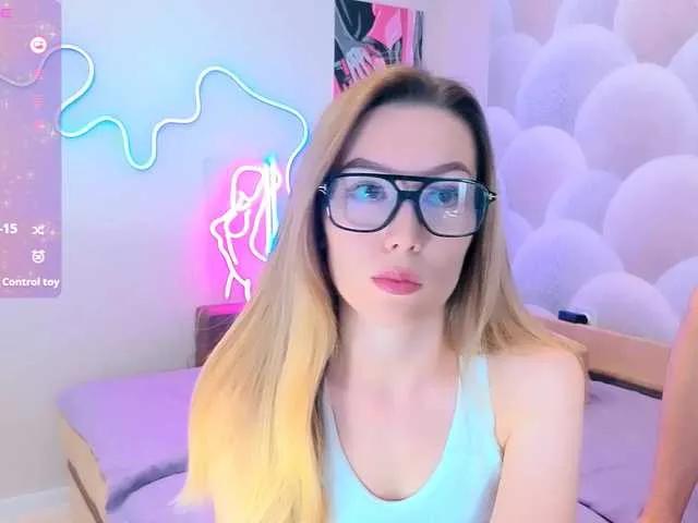 NikeLike on BongaCams