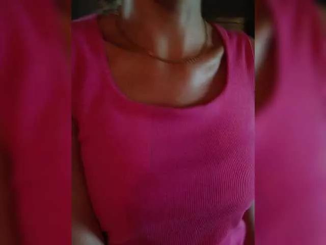 NinonDePeace on BongaCams 
