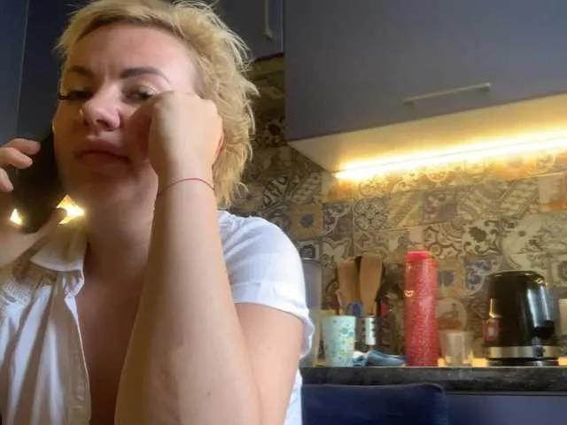 Oksana494 on BongaCams