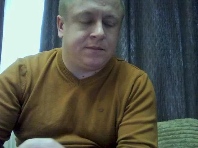 Paratutt from BongaCams