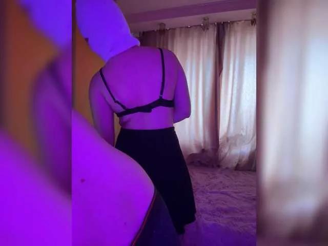 Pudania on BongaCams
