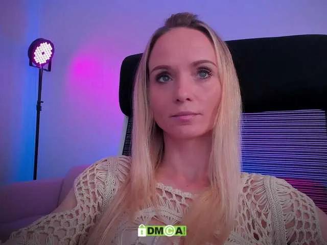 purple-love on BongaCams
