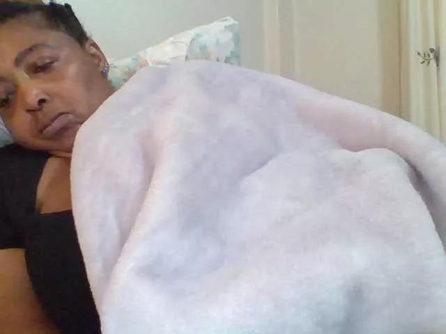 pussylips53 on BongaCams 
