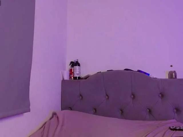 Red-moonn on BongaCams