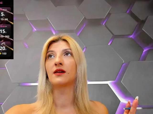 rileylannaxxx on BongaCams
