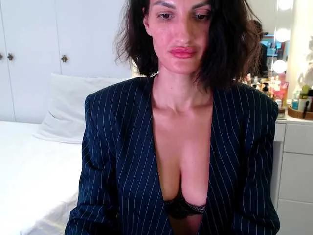 SafariQueen on BongaCams