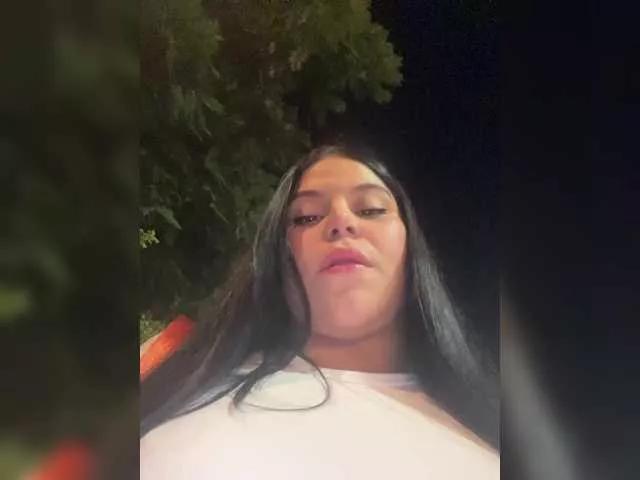 Sarah2Colliins on BongaCams 