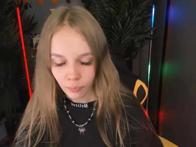 SelenHellsWeet on BongaCams 