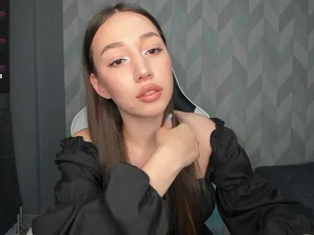 sia-bright18 on BongaCams