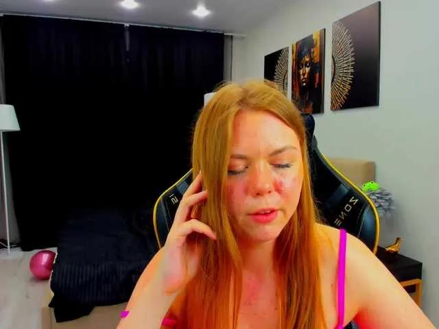 Strawberrye on BongaCams
